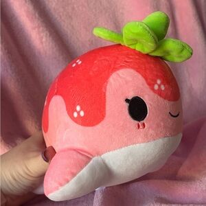 Tasty peach Aurora plush narhwal